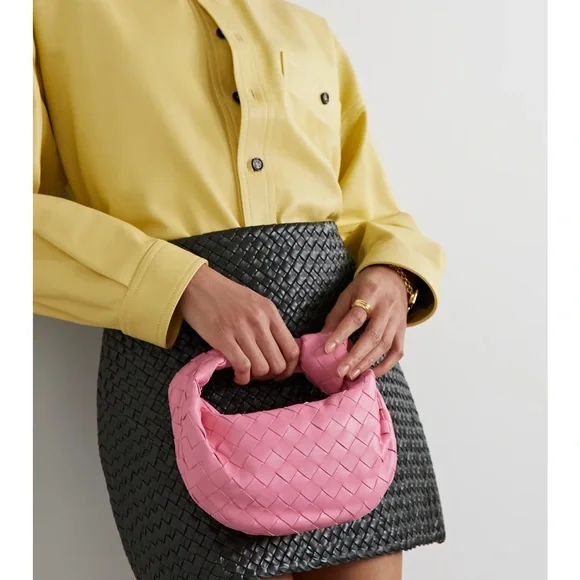 Bottega Veneta small Jodie bag in pink - Picture 4 of 4